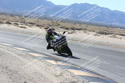 media/Dec-01-2025-Moto Forza (Mon) [[2daa91e15f]]/3-Beginner Group/Session 3 (Turn 16 Inside)/